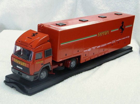 1/43 Ferrari IVECOトランスポーター
